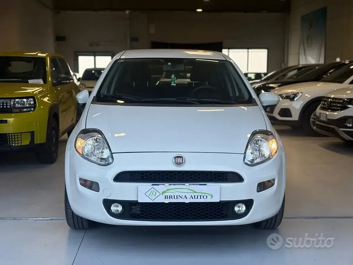 Usata Fiat Punto Street 69 CV (50 kW) 2017 Bianco Utilitaria