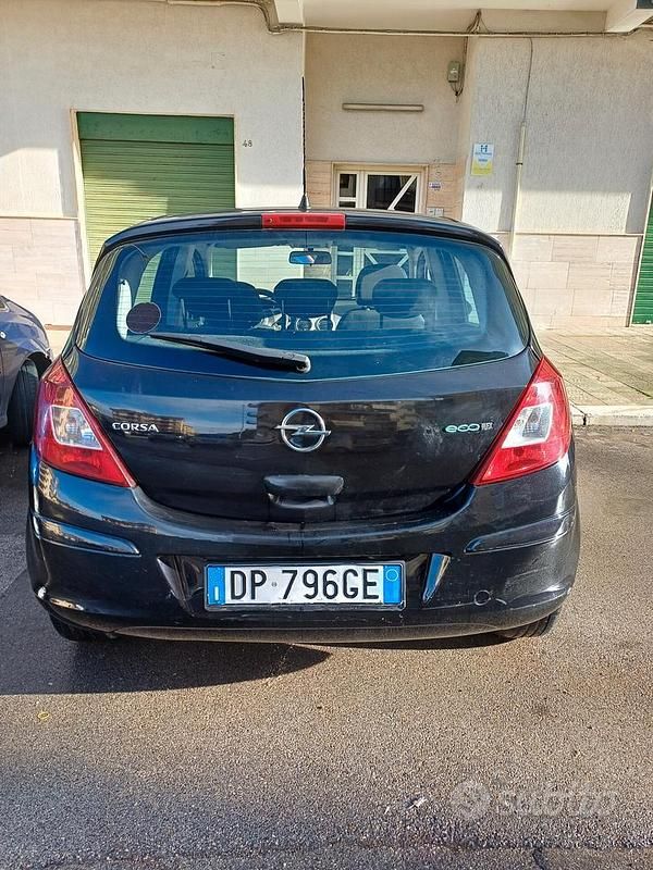 Usata Opel Corsa Club 75 CV (55 kW) 2007 Nero Berlina