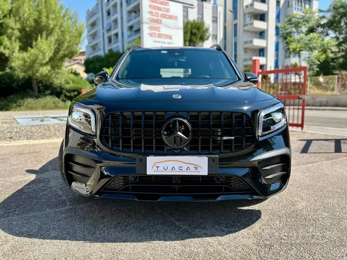 Usata Mercedes GLB180 Premium 116 CV (85 kW) 2023 Nero SUV