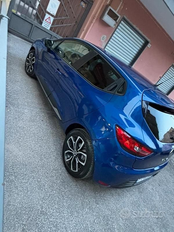 Usata Renault Clio IV Life 75 CV (55 kW) 2019 Blu/azzurro Berlina
