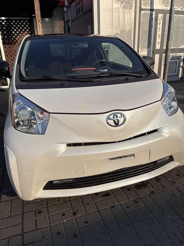 Usata Toyota iQ 68 CV (50 kW) 2011 Utilitaria