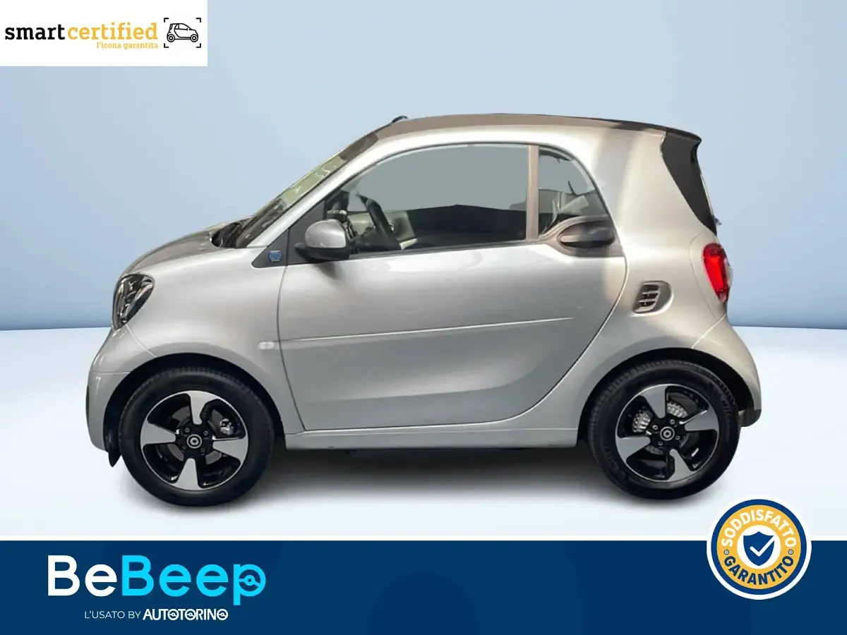 Usata Smart ForTwo Electric Drive Passion 41 kW (56 CV) 2023 Argento metallizzato Coupé