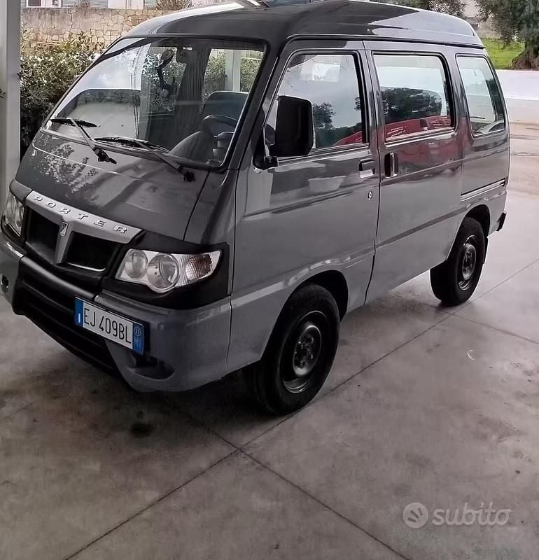 Usata Piaggio Porter 64 CV (47 kW) 2011 SUV