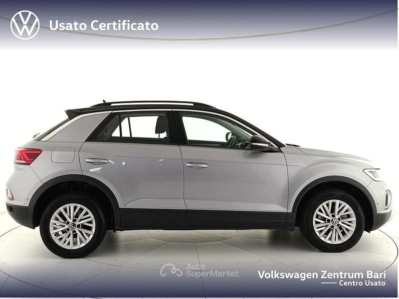 Usata VW T-Roc Life 110 CV (80 kW) 2022 Argento SUV