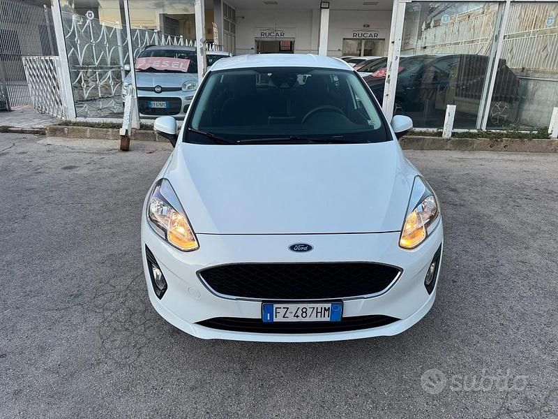 Usata Ford Fiesta 86 CV (63 kW) 2019 Bianco Utilitaria