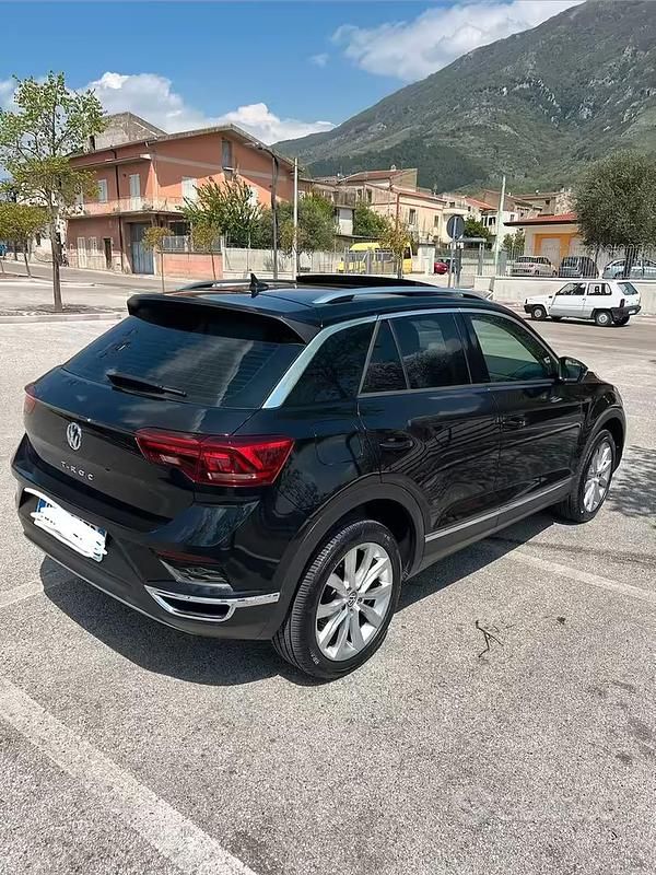 Usata VW T-Roc Advance 116 CV (85 kW) 2020 Nero SUV