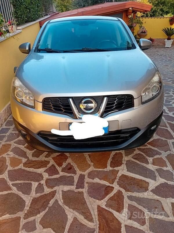 Usata Nissan Qashqai 106 CV (77 kW) 2011 Grigio SUV