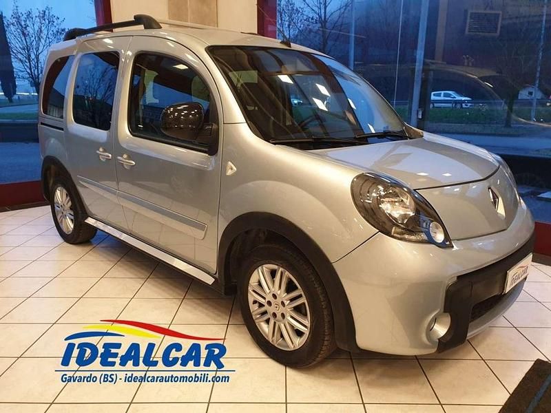 Usata Renault Kangoo 90 CV (66 kW) 2013 Argento Station wagon