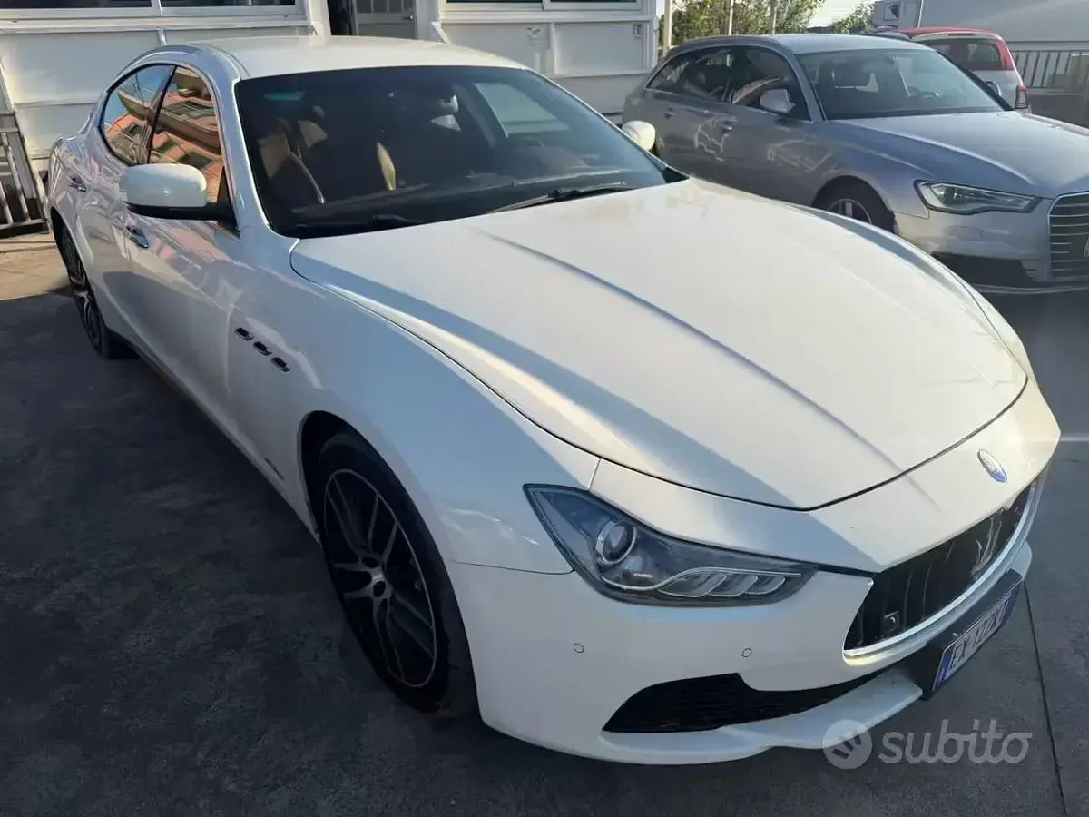 Usata Maserati Ghibli 275 CV (202 kW) 2015 Bianco Berlina