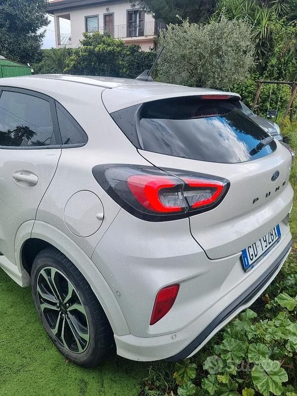 Usata Ford Puma 120 CV (88 kW) 2020 Bianco SUV