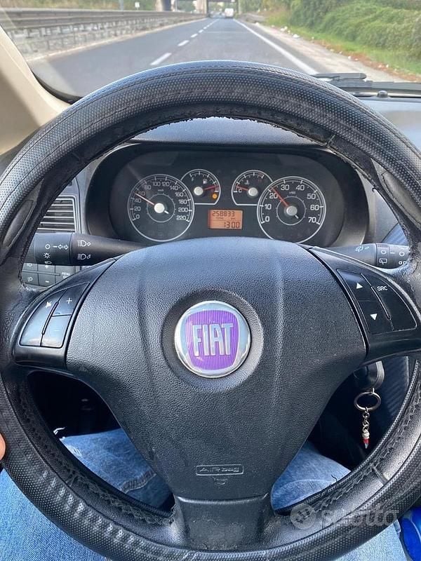 Usata Fiat Punto 75 CV (55 kW) 2008 Nero Utilitaria