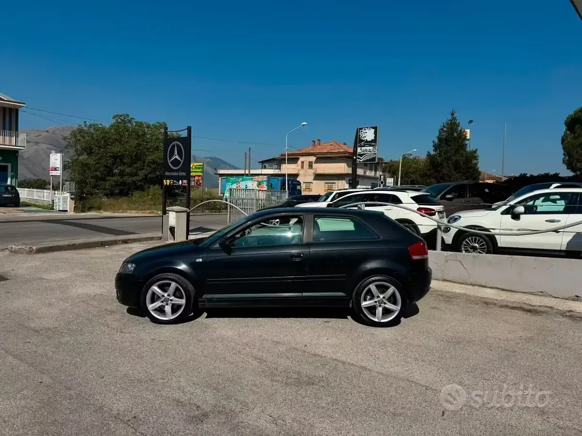 Usata Audi A3 Ambition 140 CV (102 kW) 2004 Grigio Utilitaria