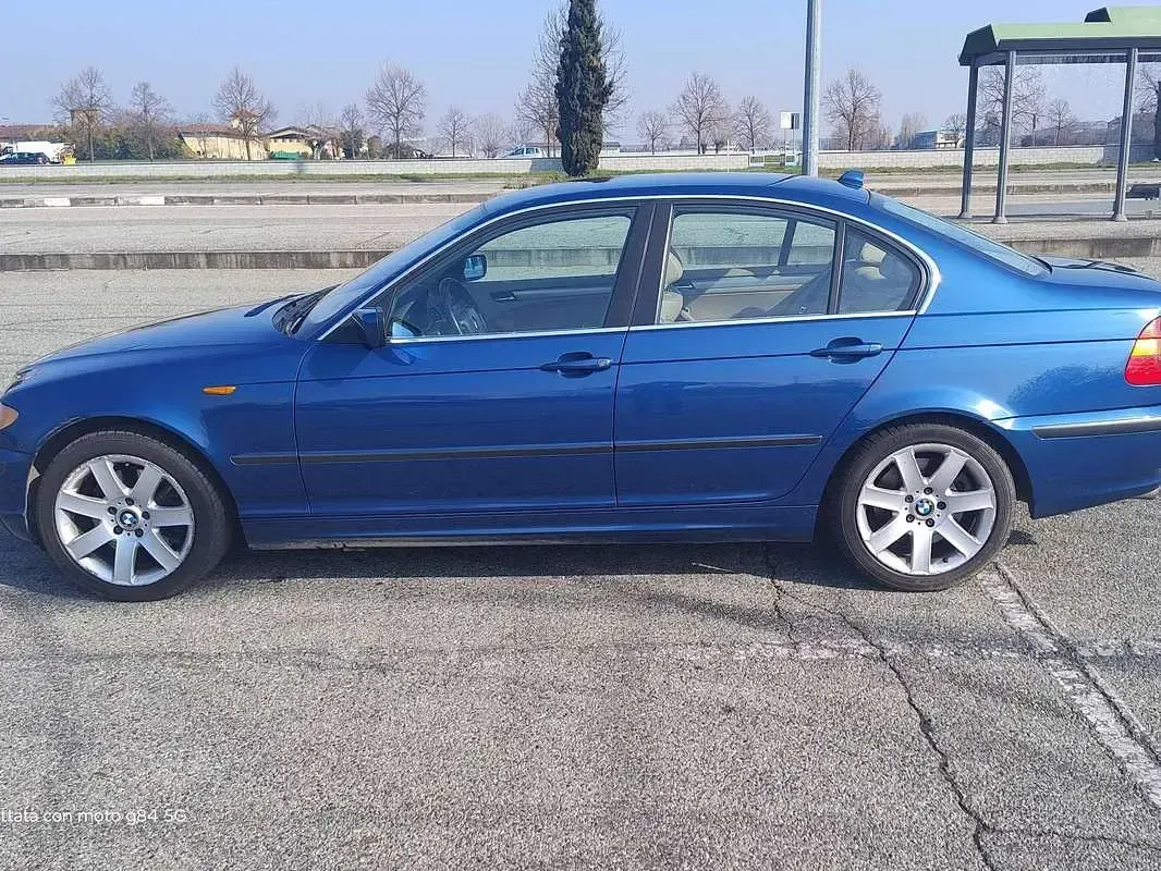 Usata BMW 330 231 CV (169 kW) 2003 Blu/azzurro Berlina