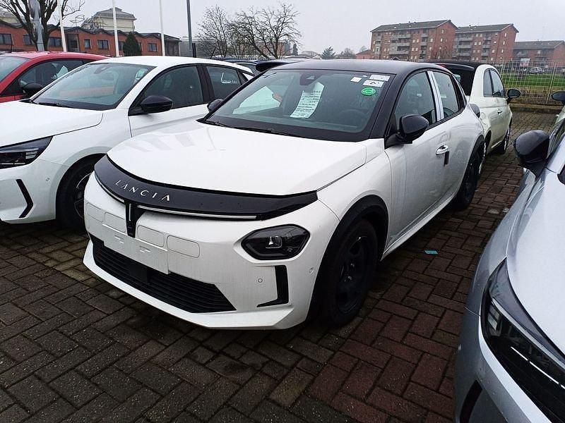 Nuova Lancia Ypsilon 114 kW (156 CV) 2025 Bianco Utilitaria