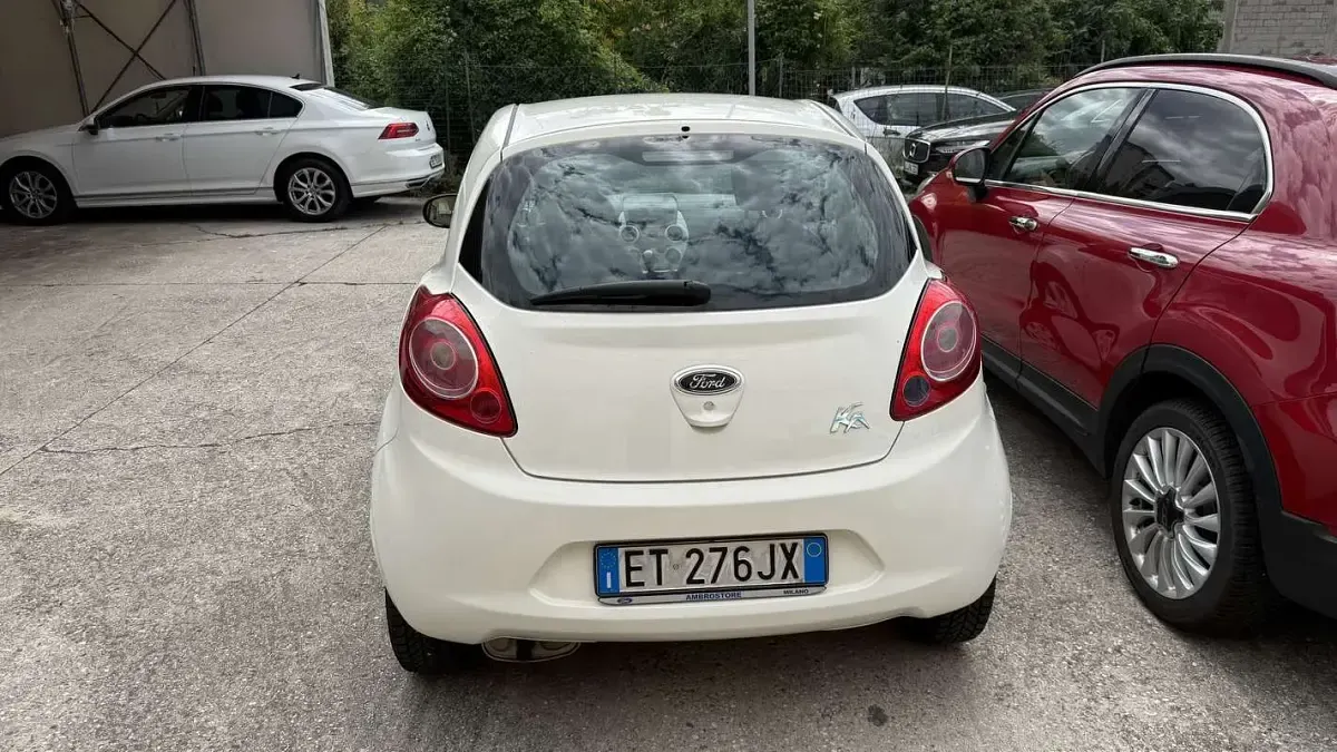 Usata Ford Ka Titanium 69 CV (50 kW) 2014 Berlina