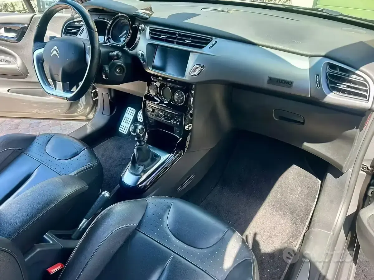Usata DS Automobiles DS3 92 CV (67 kW) 2013 Grigio Cabrio