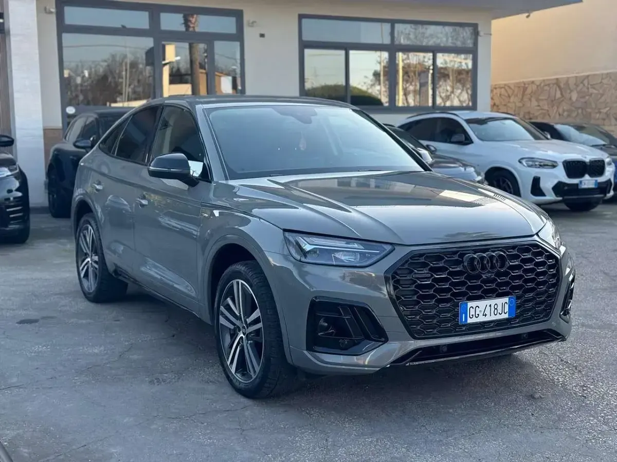 Usata Audi Q5 Sportback S-line plus 204 CV (150 kW) 2021 Grigio SUV