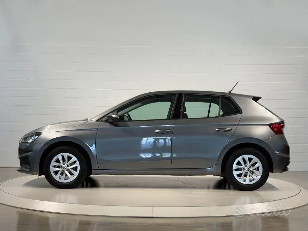 Usata Skoda Fabia Ambition 65 CV (47 kW) 2022 Grigio Utilitaria