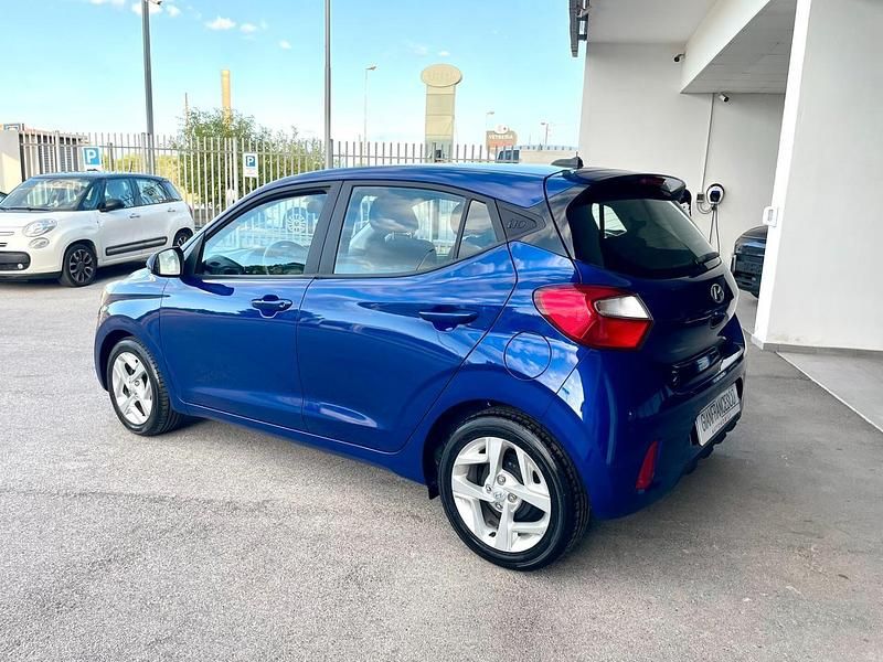 Usata Hyundai i10 67 CV (49 kW) 2023 Blu Utilitaria