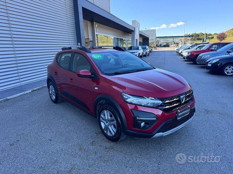 Usata Dacia Sandero Expression 101 CV (74 kW) 2022 Bordeaux Berlina