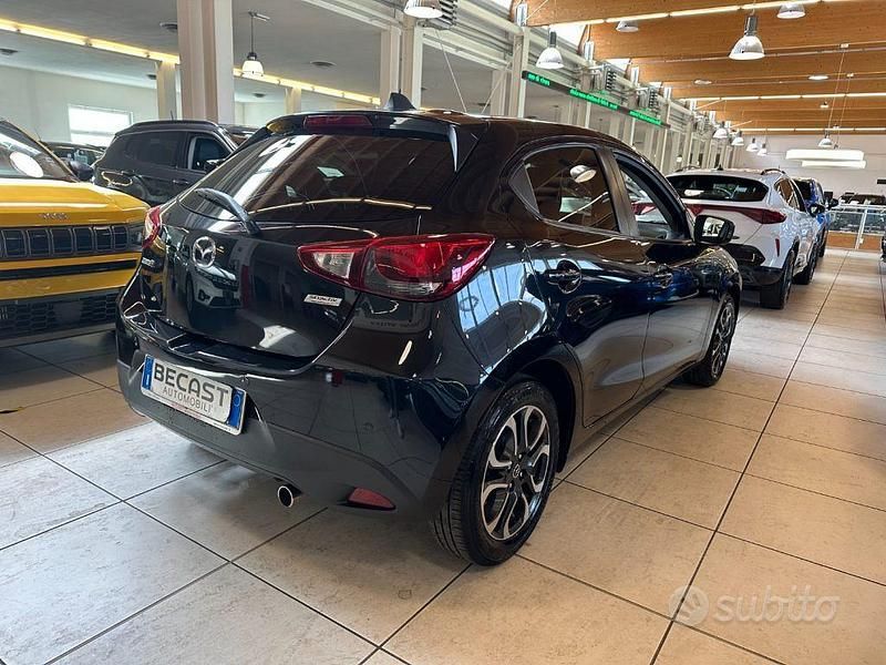 Usata Mazda 2 Exceed 105 CV (77 kW) 2016 Nero metallizzato Berlina