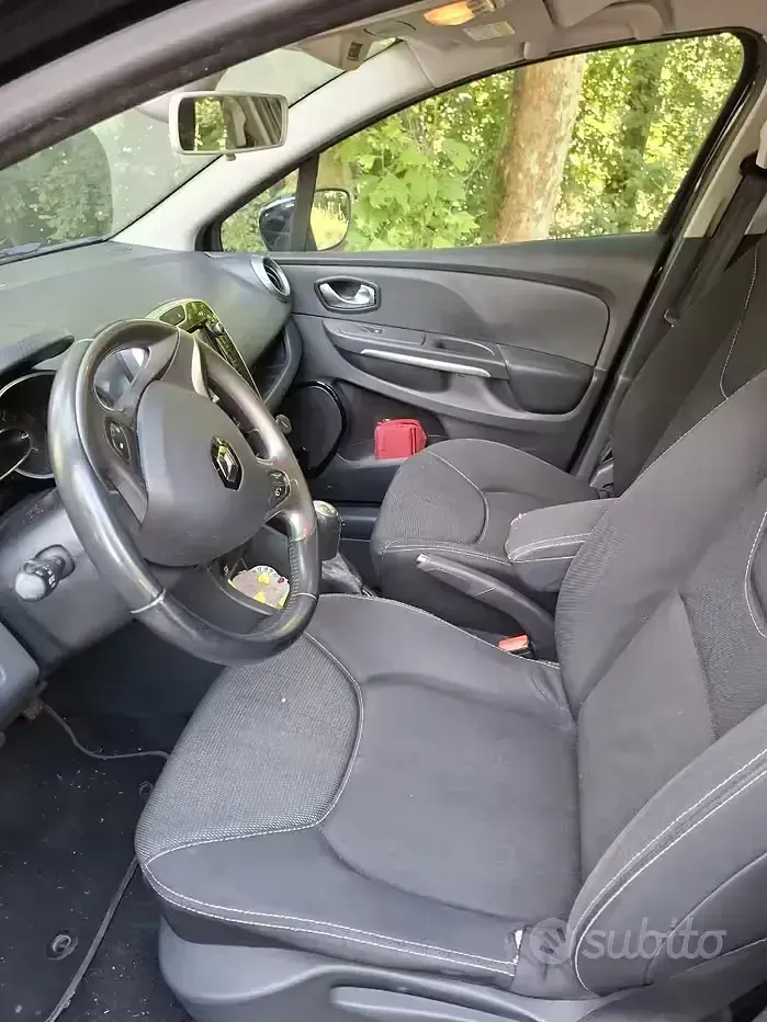 Usata Renault Clio 75 CV (55 kW) 2015 Nero Station wagon