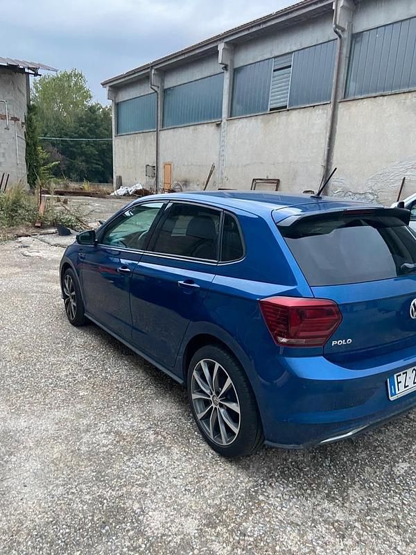 Usata VW Polo R-line 95 CV (69 kW) 2019 Blu Utilitaria