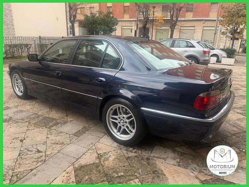 Usata BMW 730 Comfort Edition 194 CV (142 kW) 2000 Blu Berlina
