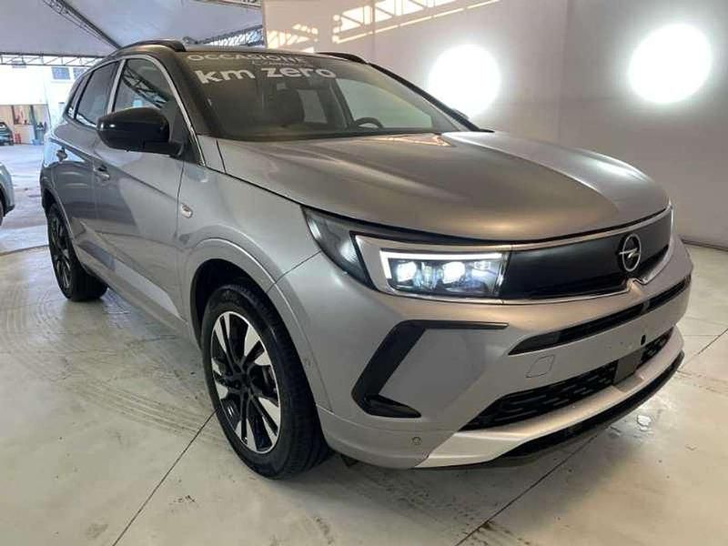 Nuova Opel Grandland X Business Elegance 131 CV (96 kW) 2025 Kontrast grey SUV
