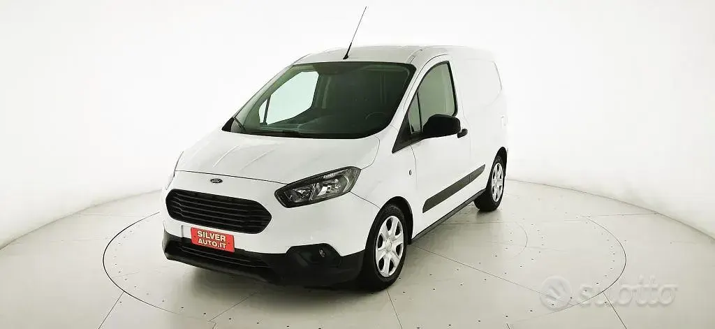 Usata Ford Transit Trend 101 CV (74 kW) 2022 Bianco pastello Furgone
