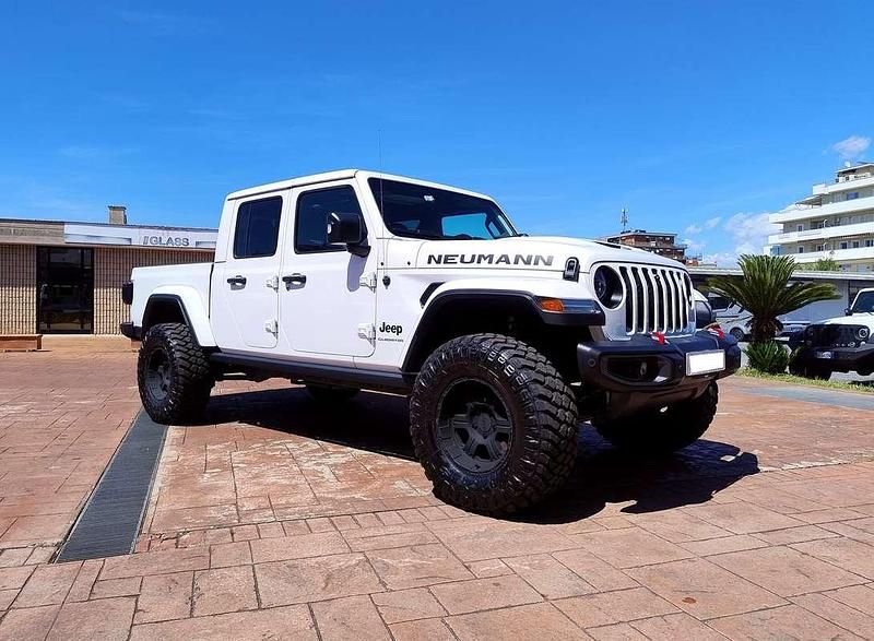 Bianco Usata 2022 Jeep Gladiator Overland Pick-up | 56.990 € (Molto cara) - Immagine 1/4