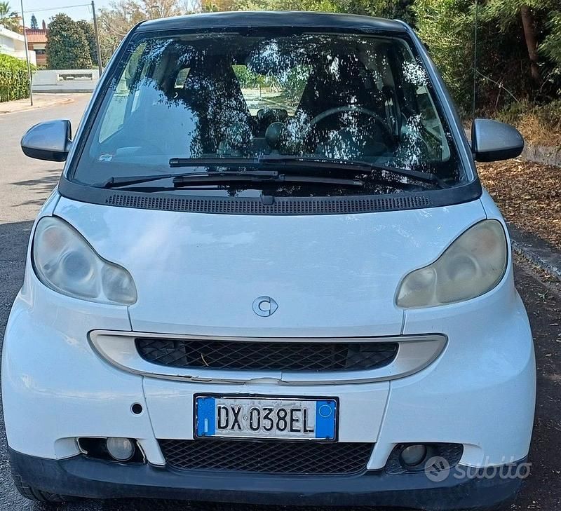 Bianco Usata 2009 Smart ForTwo Coupé Passion Coupé | 3500 € (Super prezzo) - Immagine 1/4