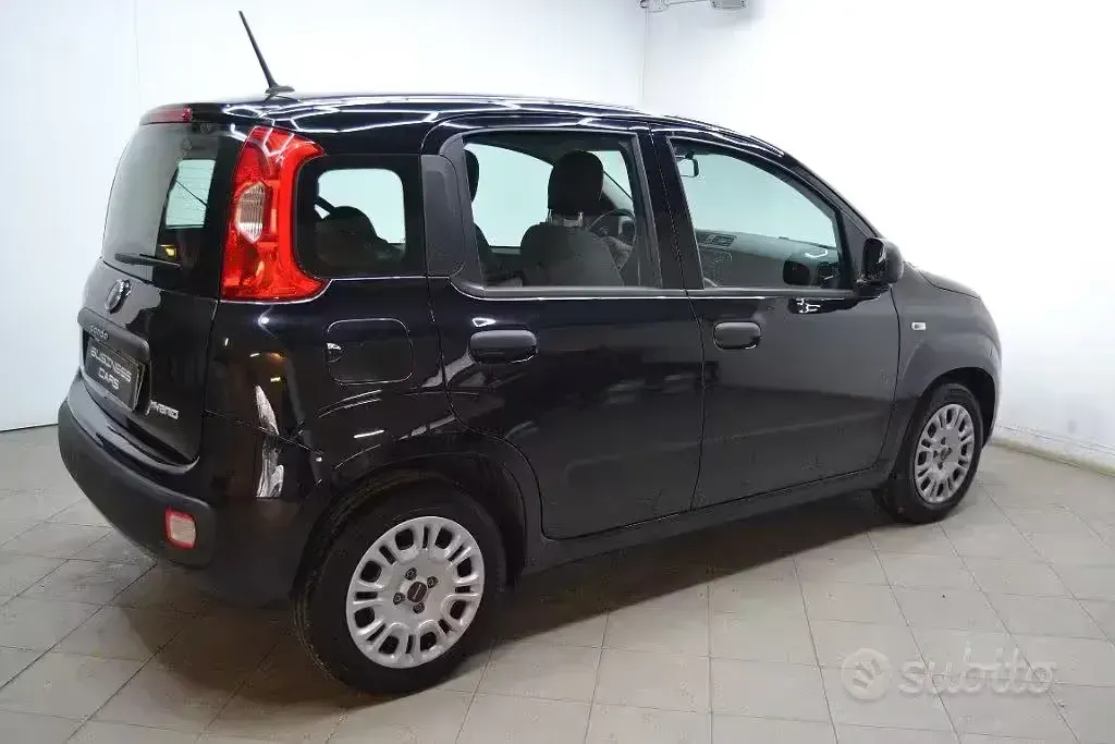 Usata Fiat Panda Easy 69 CV (50 kW) 2021 Nero Utilitaria