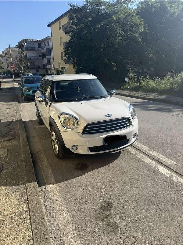 Usata 2014 Mini Cooper D Countryman Business SUV | 11.000 € (Buon prezzo) - Immagine 1/4