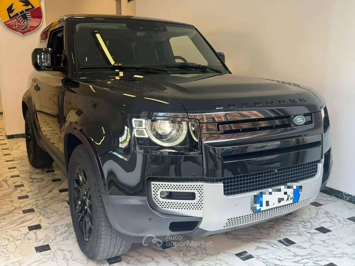 Usata Land Rover Defender SE 200 CV (147 kW) 2023 Nero SUV