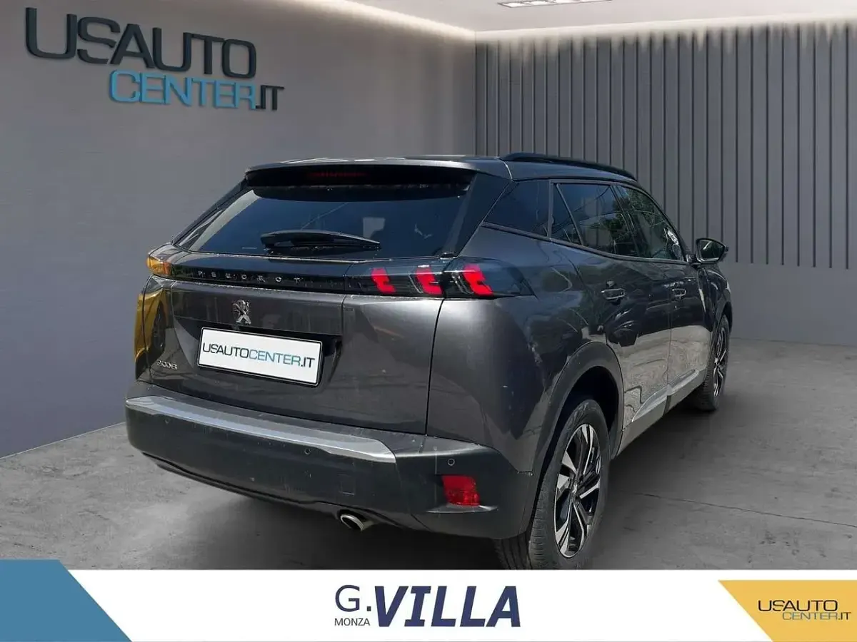 Usata Peugeot 2008 Allure 131 CV (96 kW) 2023 Grigio SUV