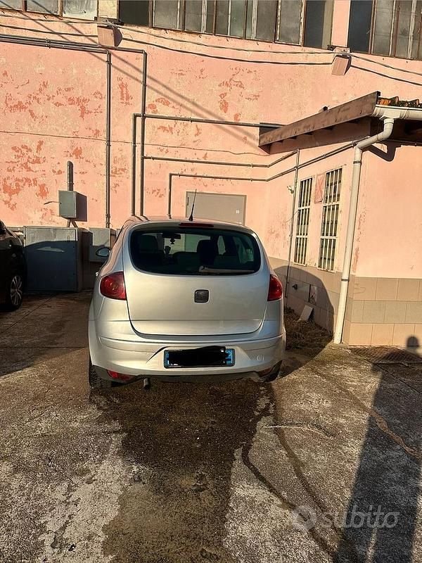 Usata Seat Altea 105 CV (77 kW) 2006 Grigio Monovolume