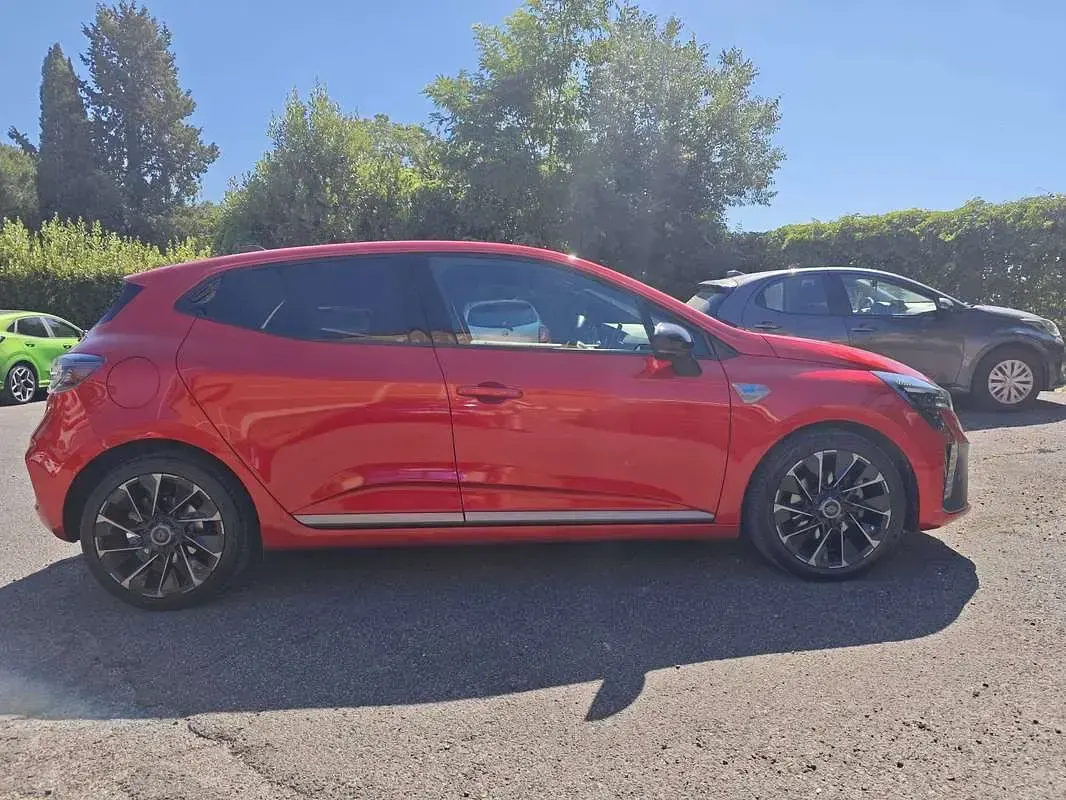 Usata Renault Clio V 145 CV (106 kW) 2024 Rosso Utilitaria
