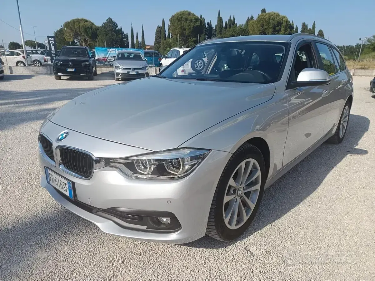 Usata BMW 318 Advantage 150 CV (110 kW) 2018 Grigio Station wagon