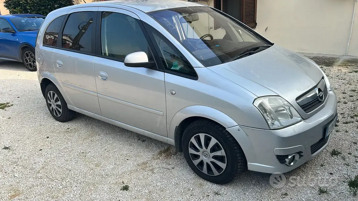 Usata Opel Meriva 90 CV (66 kW) 2007 Grigio Monovolume