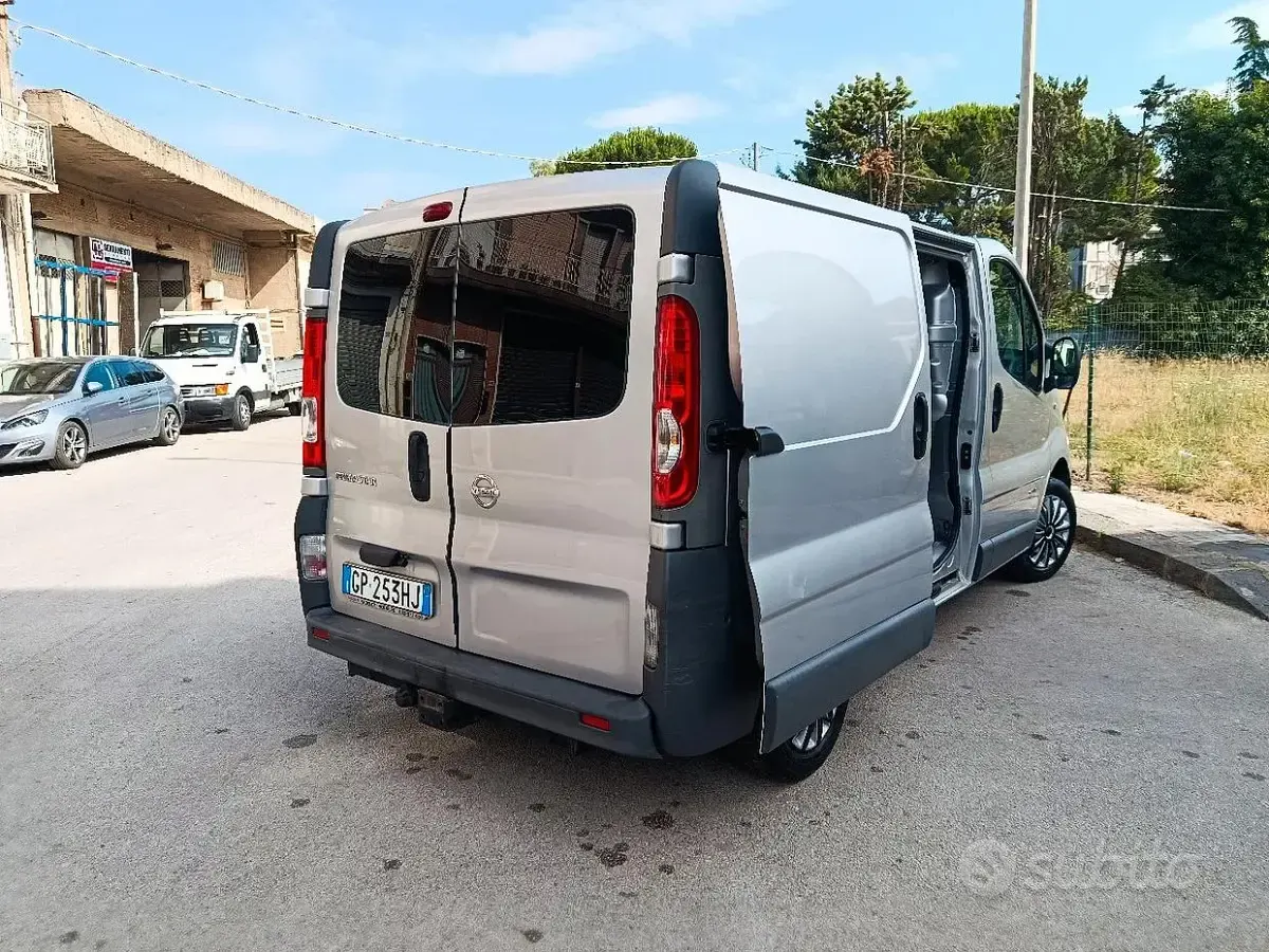 Usata Nissan Primastar 114 CV (83 kW) 2008 Monovolume