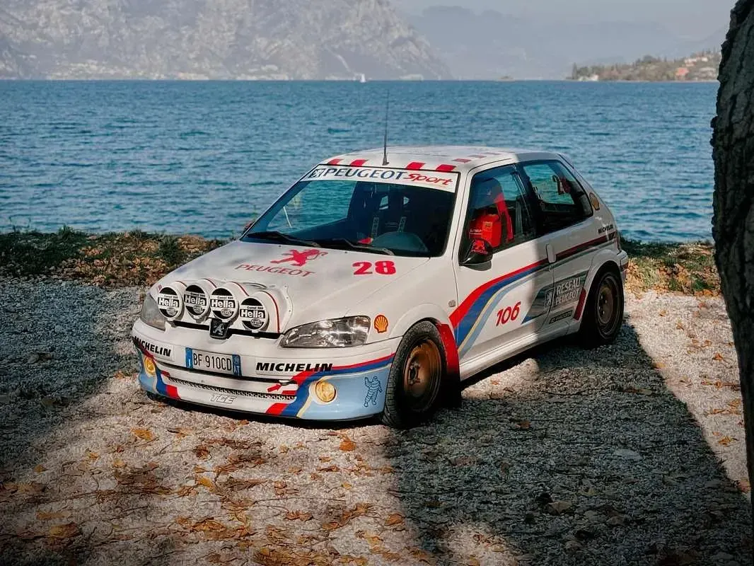 Usata Peugeot 106 Sport 75 CV (55 kW) 1998 Bianco Utilitaria
