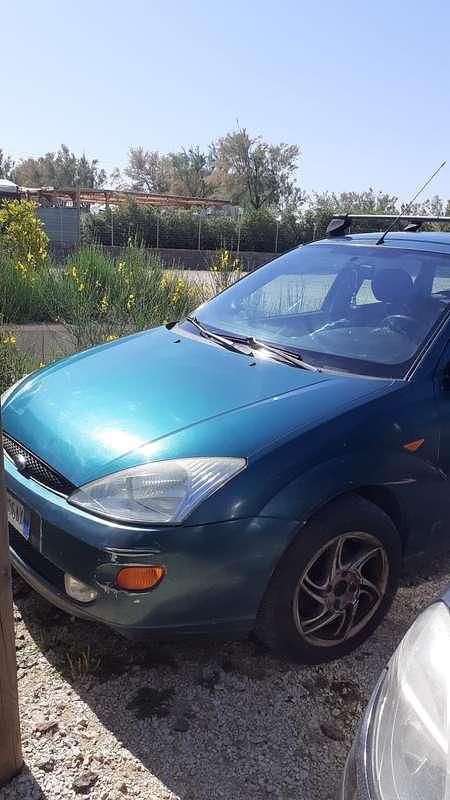 Usata Ford Focus Zetec 101 CV (74 kW) 2000 Berlina