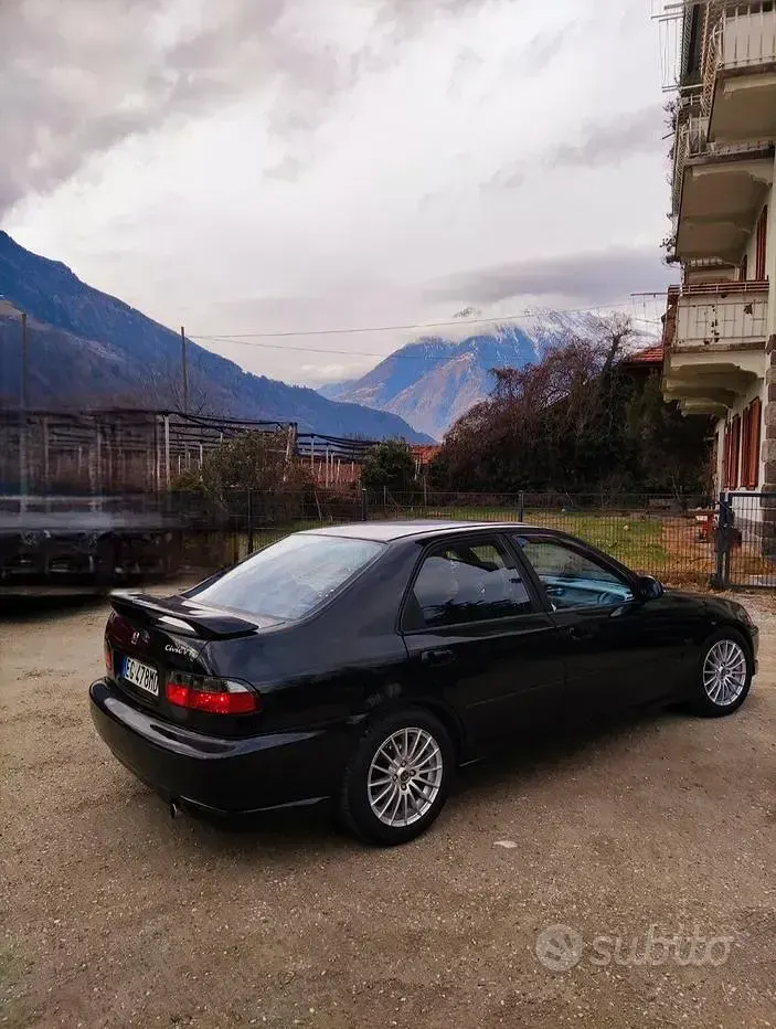 Usata Honda Civic 160 CV (117 kW) 1994 Nero Berlina