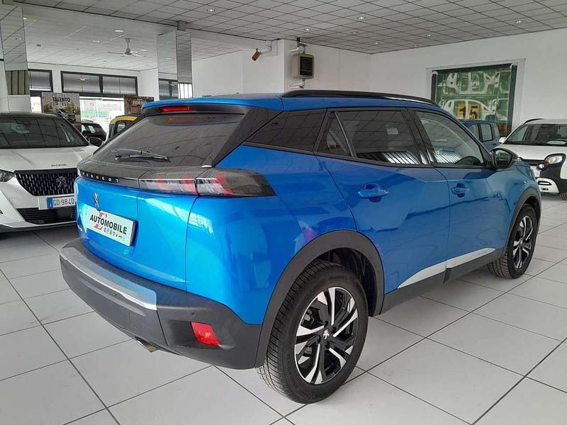 Usata Peugeot 2008 Allure 131 CV (96 kW) 2022 Blu/azzurro SUV
