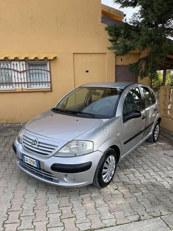 Usata 2005 Citroën C3 Tre volumi | 2000 € (Buon prezzo) - Immagine 1/4