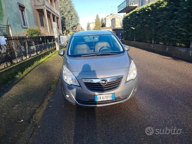 Usata Opel Meriva 120 CV (88 kW) 2013 Monovolume