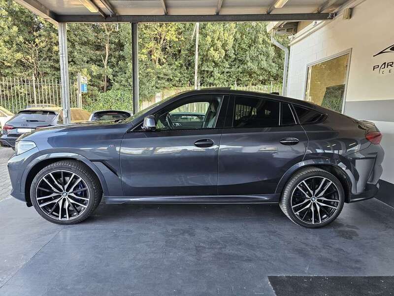 Usado BMW X6 M Sport 286 HP (210 kW) 2022 Cinzento SUV