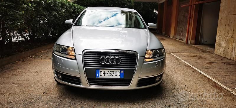 Grigio Usata 2004 Audi A6 Tre volumi | 7000 € (Molto cara) - Immagine 1/4