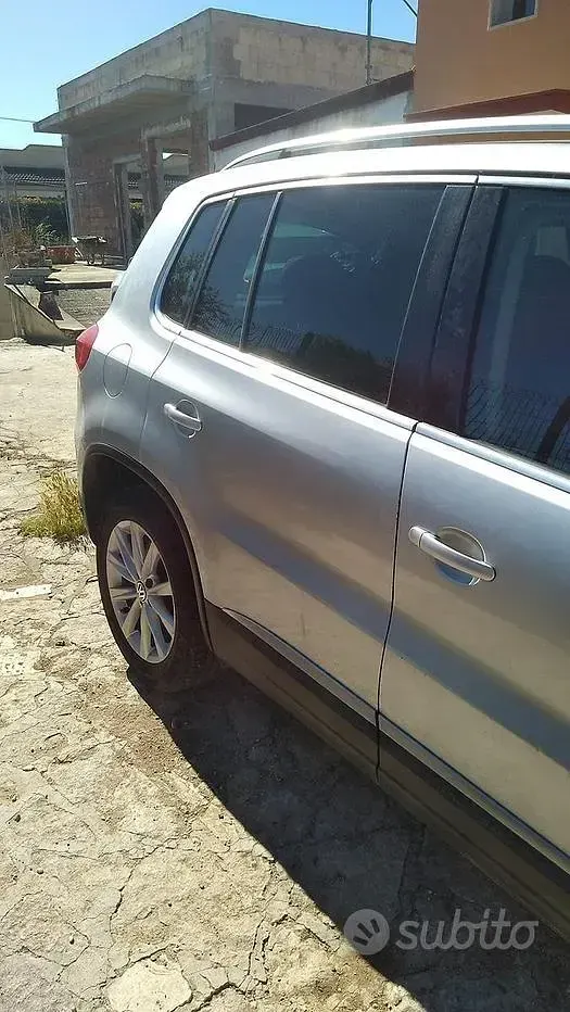 Usata VW Tiguan 140 CV (102 kW) 2012 Grigio SUV
